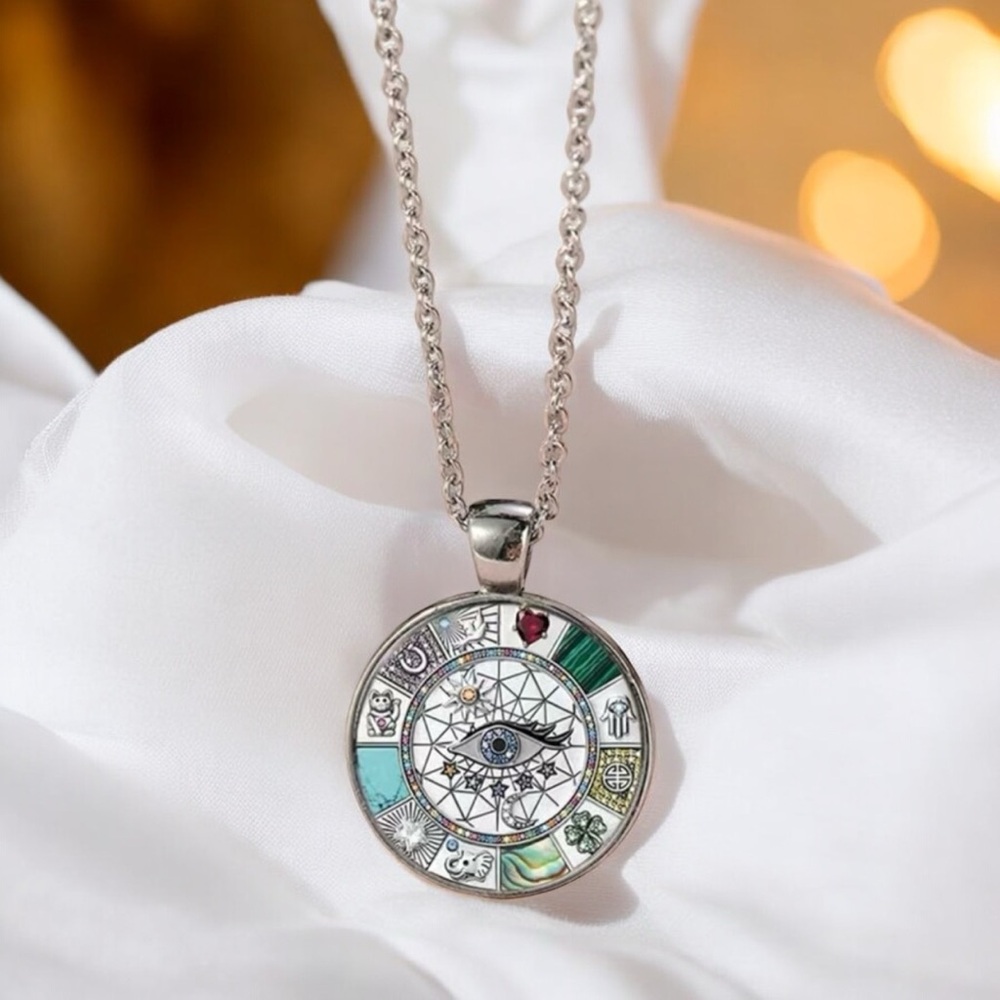 Eye Round Colorful Alloy Pendant Charm Necklace, Silver Plated
*Faux Fashion Je